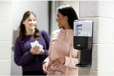 Manual or touch-free dispensers - when is it time for which one?